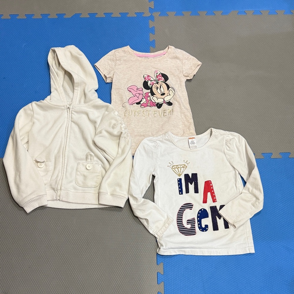 Bundle of gis tops size 6 (minnie mouse)